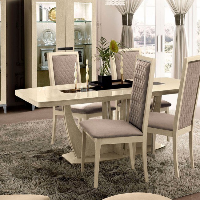 Ambra Dining Table